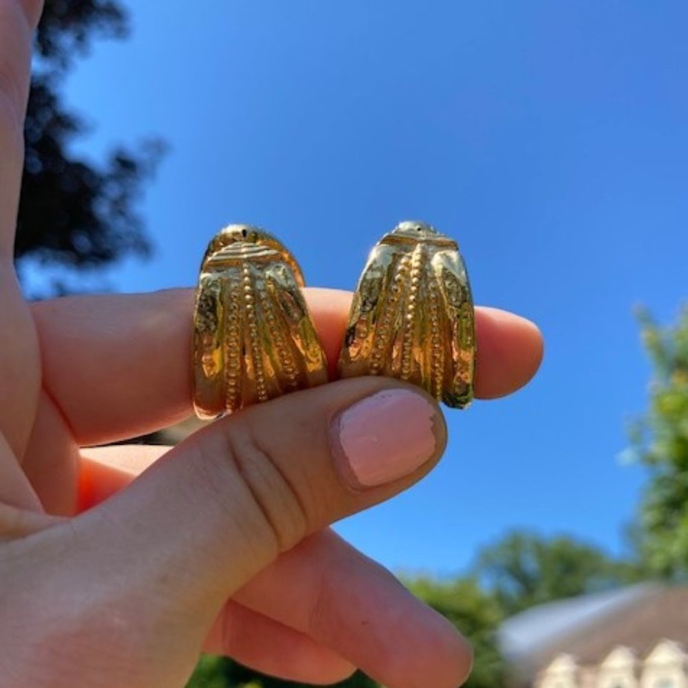 SALE 💚💚JUDITH MCCANN Designer Gold Wide Hoop EARRINGS - Picture 3 of 9